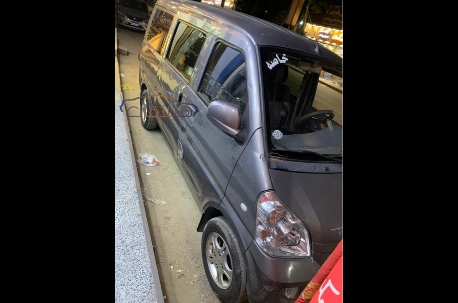 N300 Chevrolet فضي