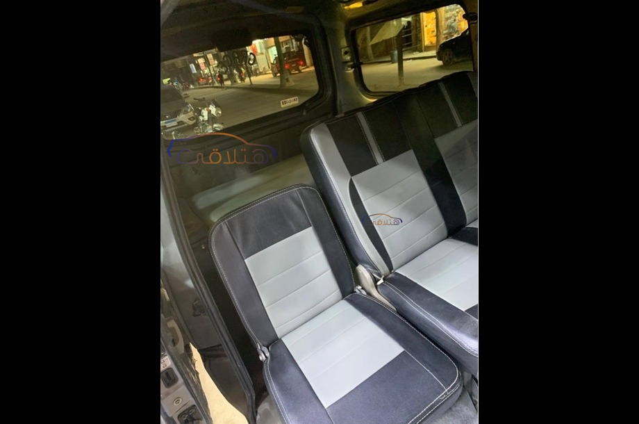 N300 Chevrolet فضي