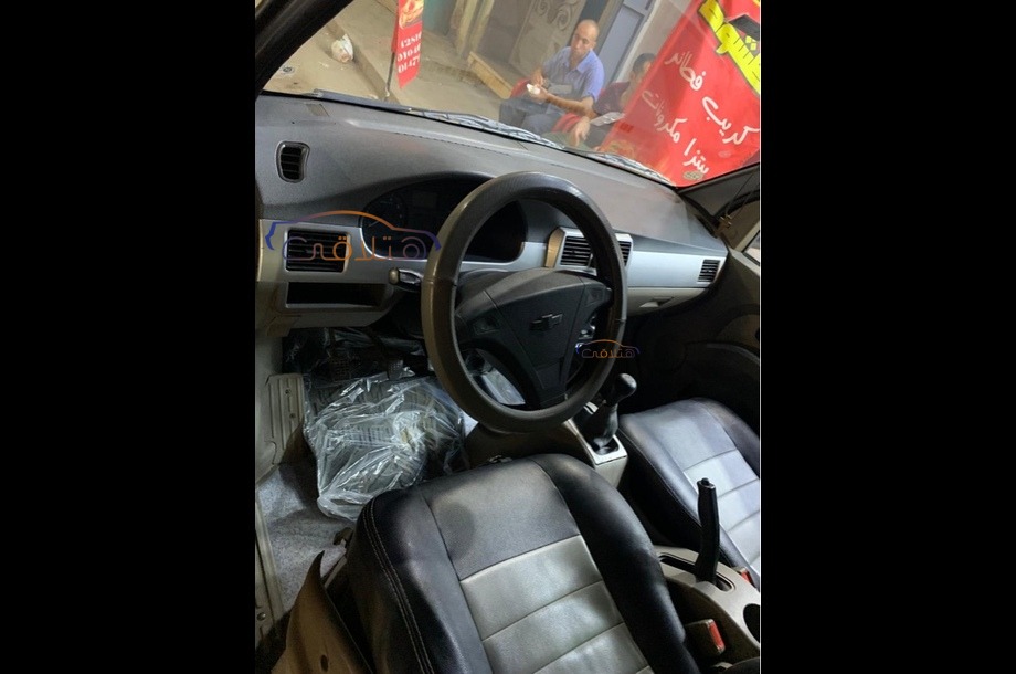 N300 Chevrolet فضي