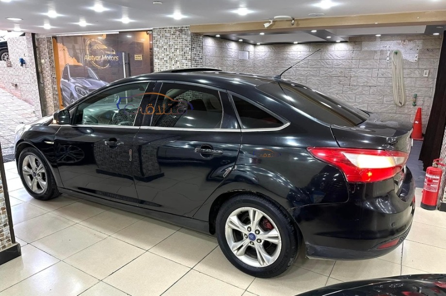 Focus Ford Black