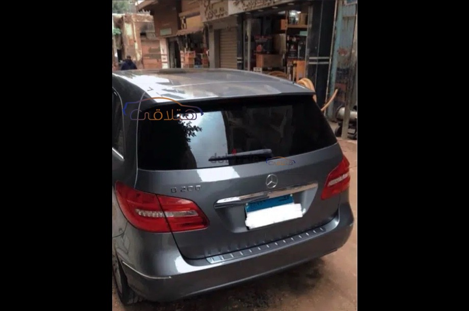 B 200 Mercedes فضي