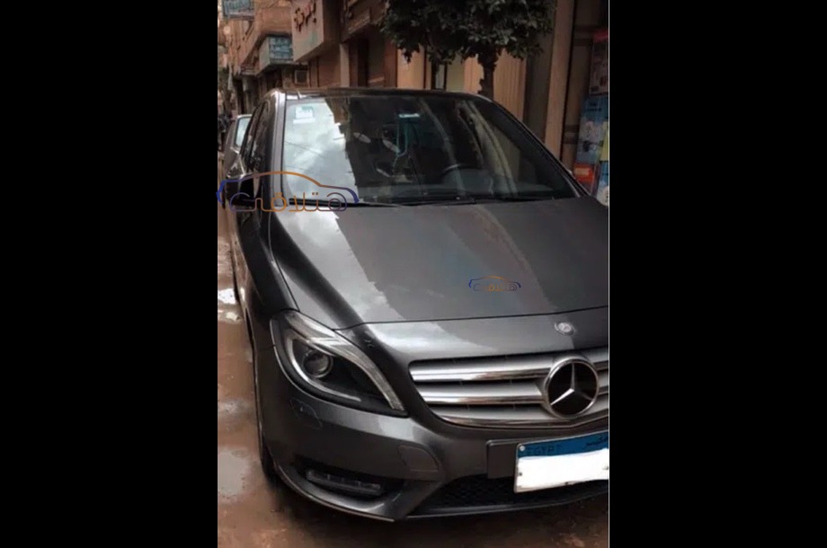 B 200 Mercedes فضي