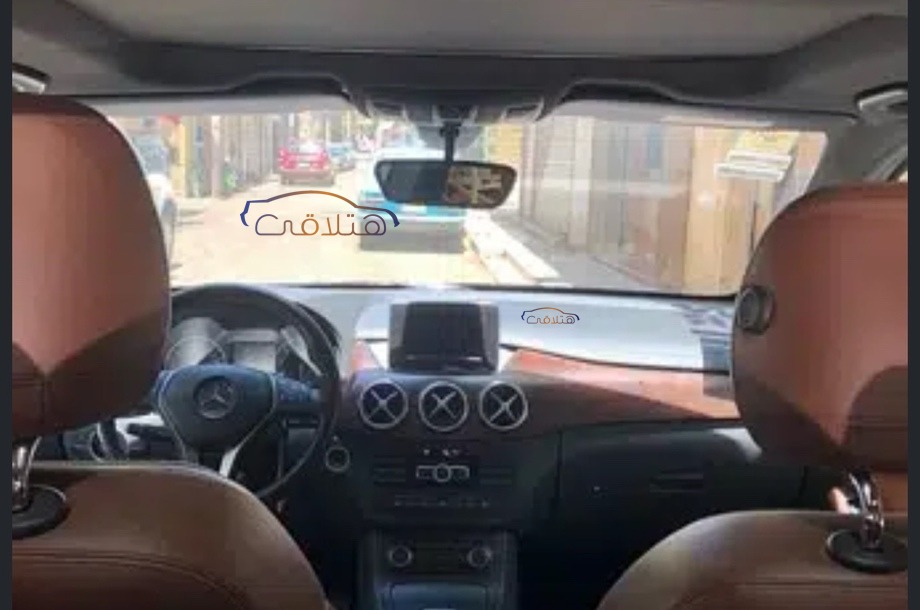 B 200 Mercedes فضي