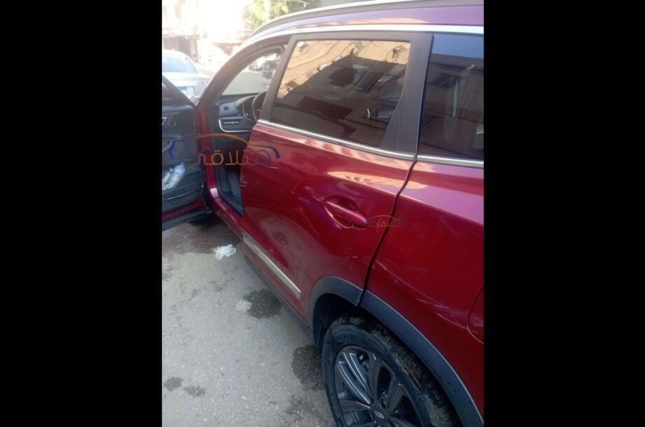 Tiggo 8 Chery Dark red