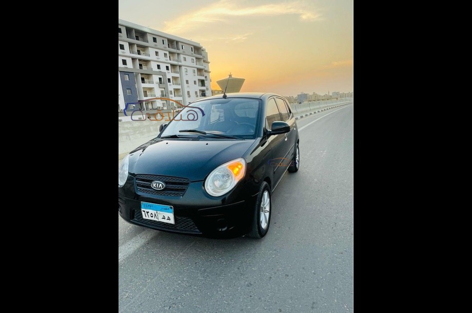 Picanto Kia أسود
