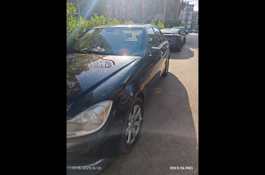 C 180 Mercedes أسود