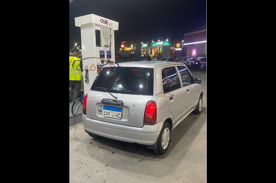 Mira Daihatsu فضي