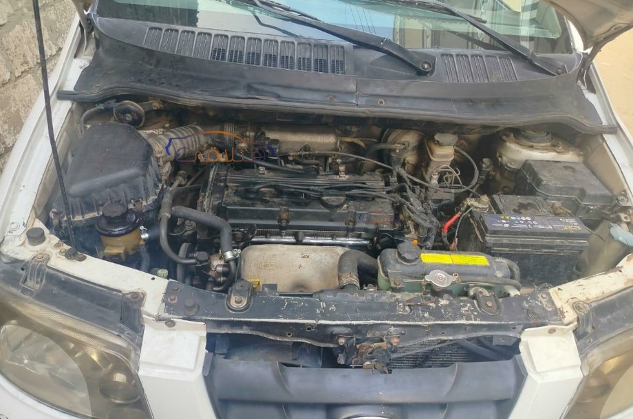 Matrix Hyundai أبيض