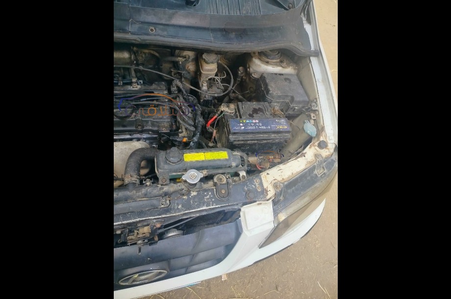 Matrix Hyundai أبيض