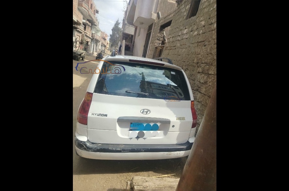 Matrix Hyundai أبيض