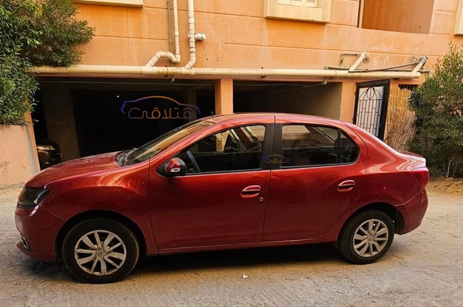 Logan Renault احمر غامق