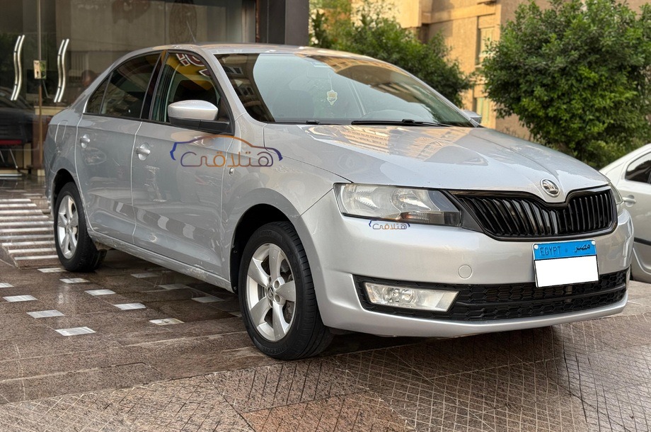 Rapid Skoda فضي
