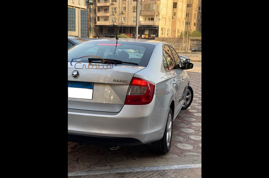 Rapid Skoda فضي