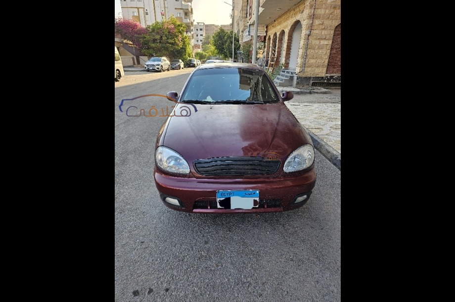Lanos Chevrolet احمر غامق