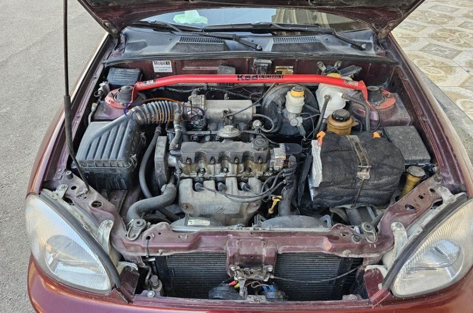 Lanos Chevrolet احمر غامق