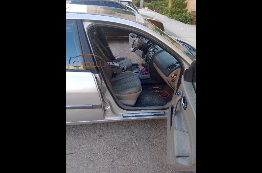 Megane Renault Silver