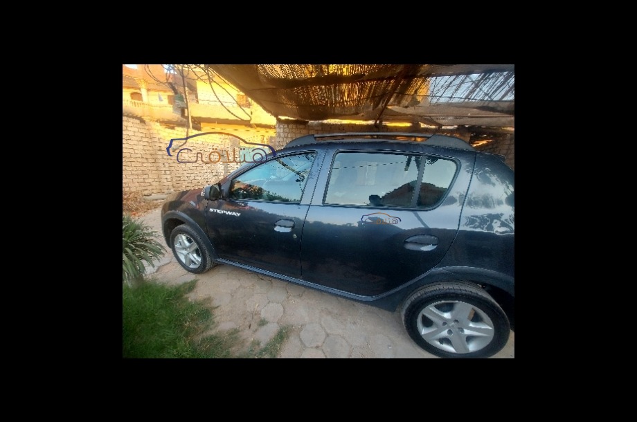 Sandero Step Way Renault بترولي