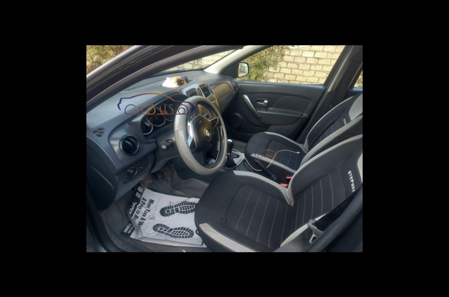 Sandero Step Way Renault بترولي