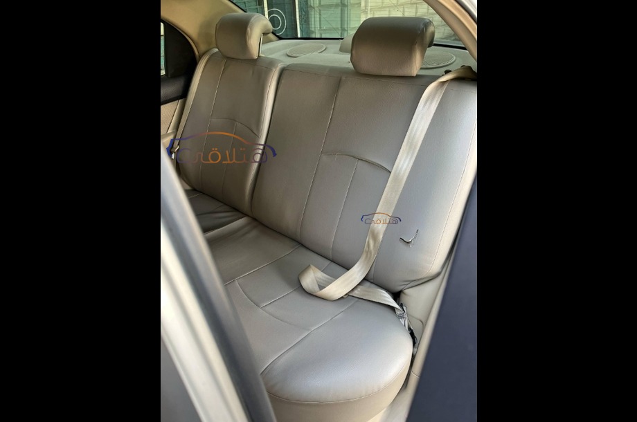 Aveo Chevrolet فضي