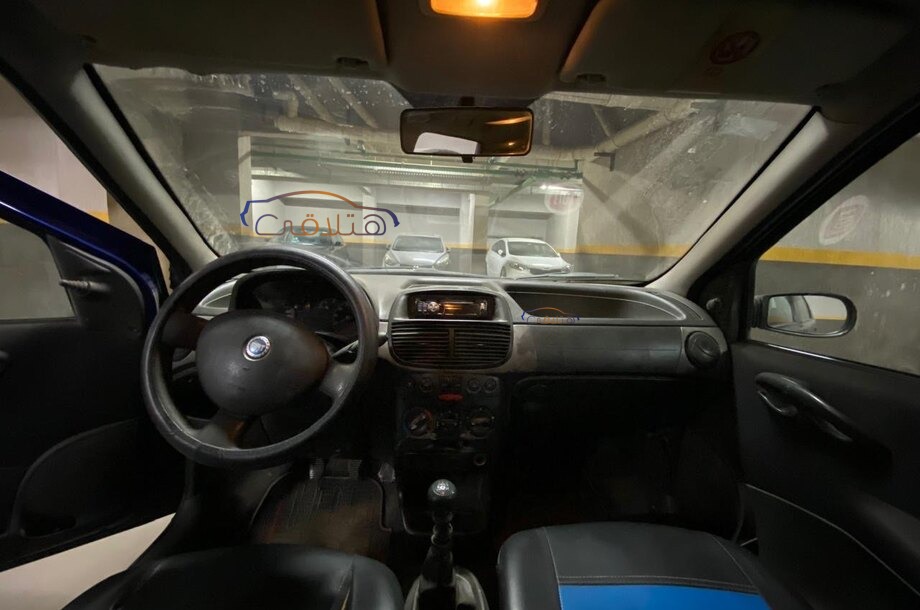 Punto Fiat أزرق
