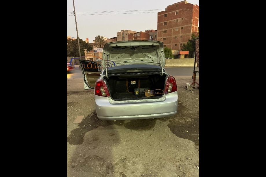 Lacetti Daewoo فضي