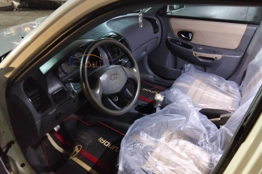 Verna Hyundai أبيض