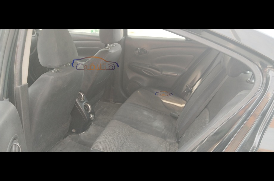 Sunny Nissan أسود