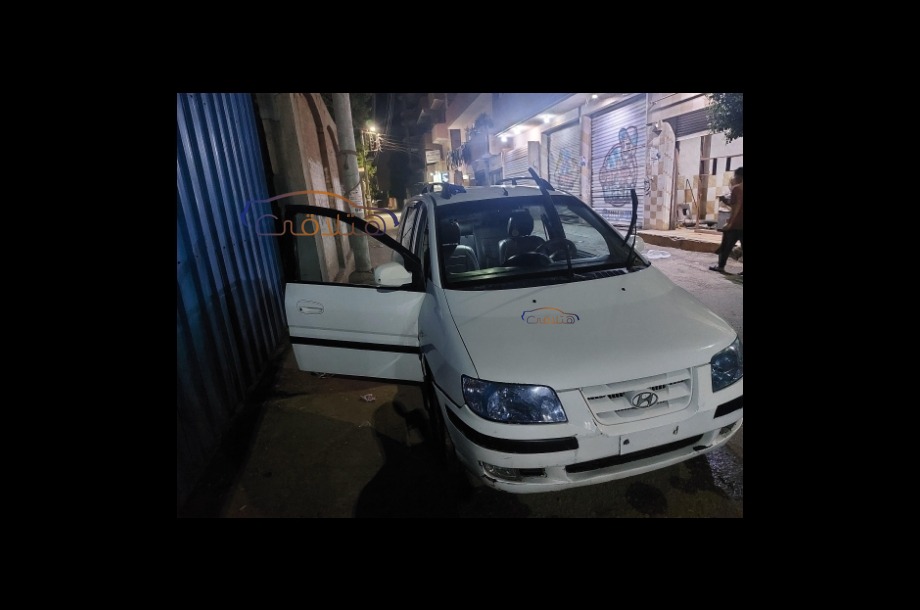 Matrix Hyundai أبيض