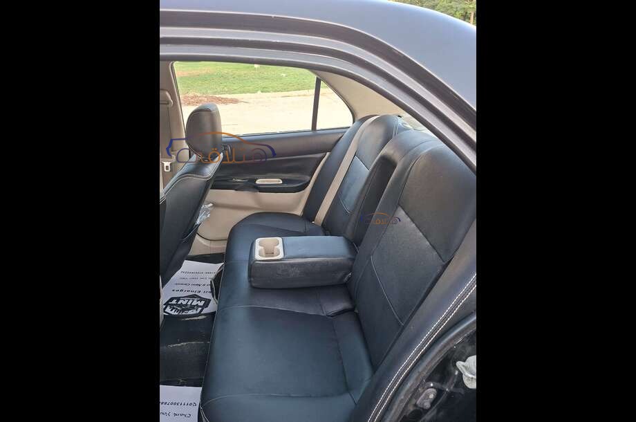 Lancer Puma Mitsubishi أسود