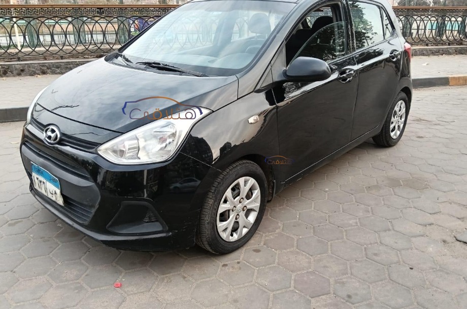 Grand i10 Hyundai أسود