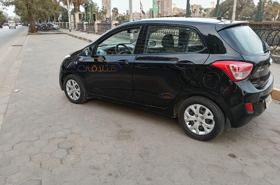 Grand i10 Hyundai أسود