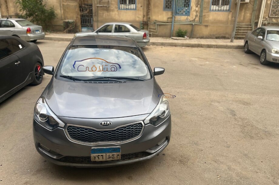 Cerato Kia فضي