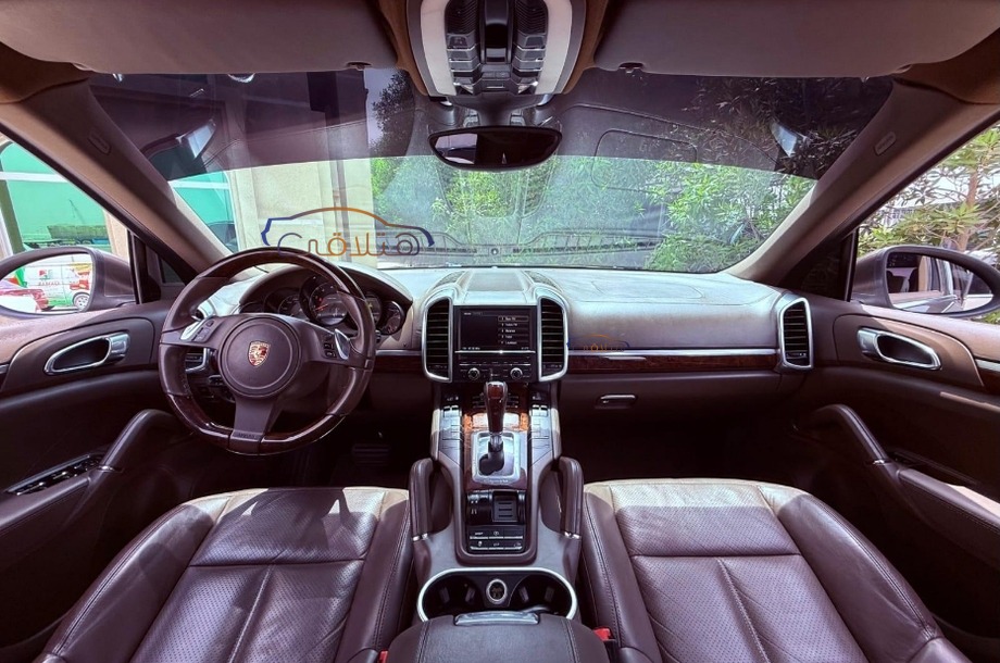 Cayenne Porsche Brown