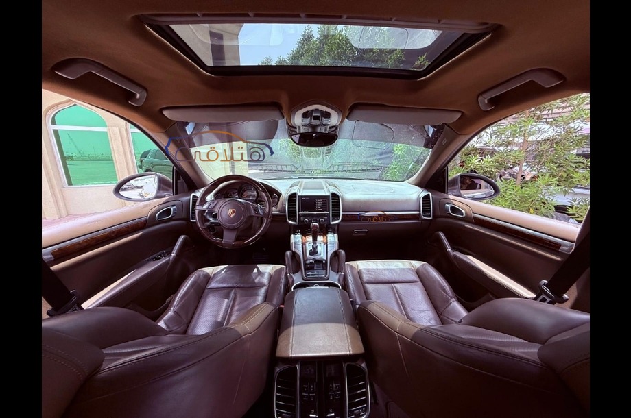 Cayenne Porsche Brown