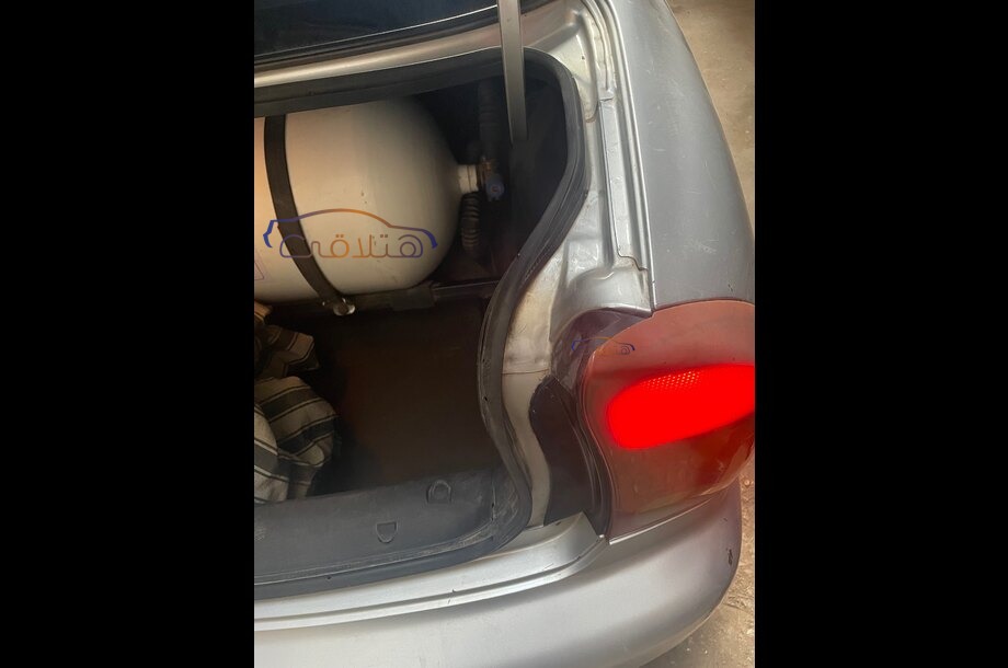 Lanos Chevrolet فضي