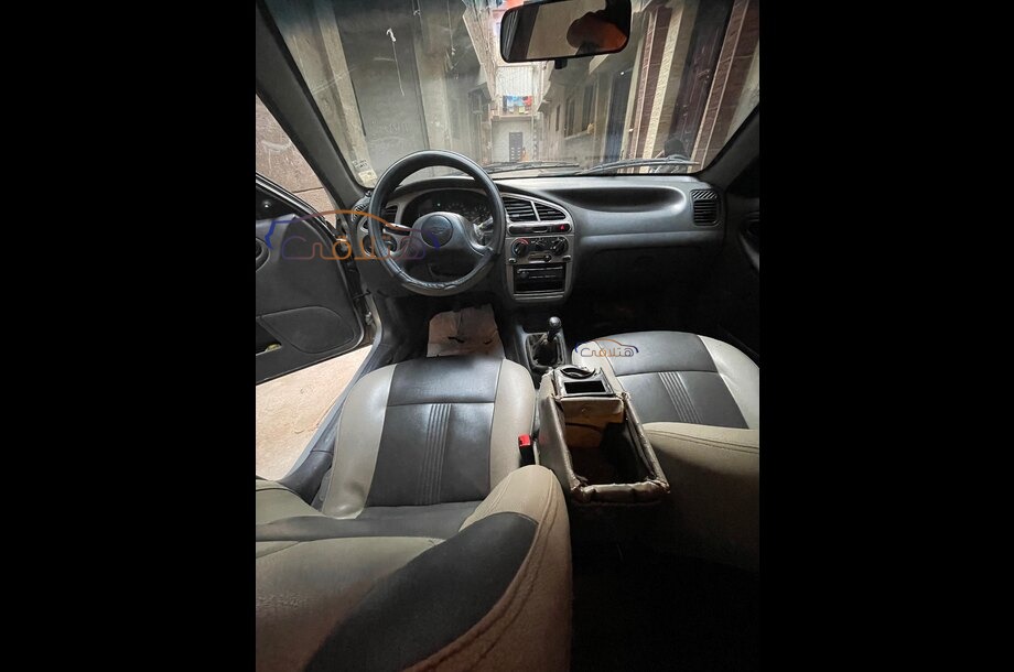 Lanos Chevrolet فضي