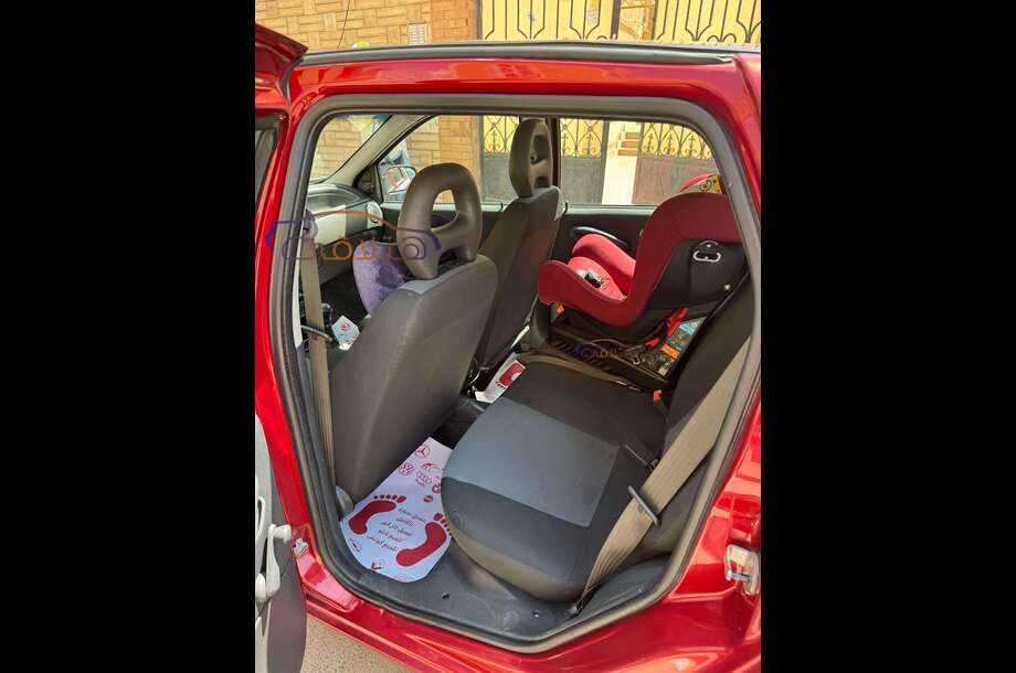 Punto Fiat Red