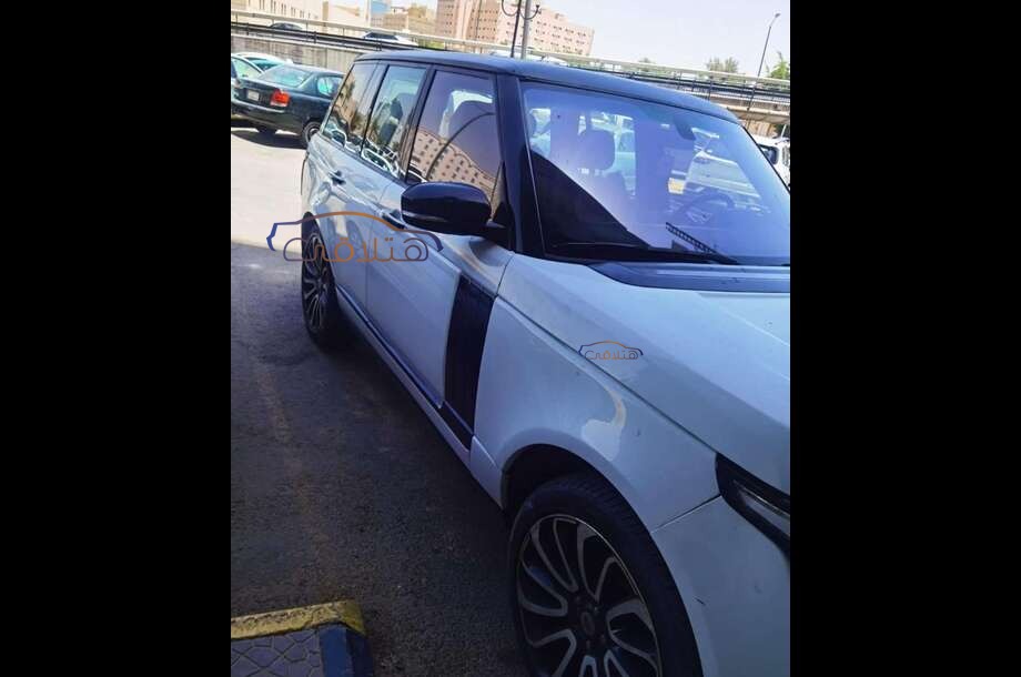 Vogue Land Rover أبيض