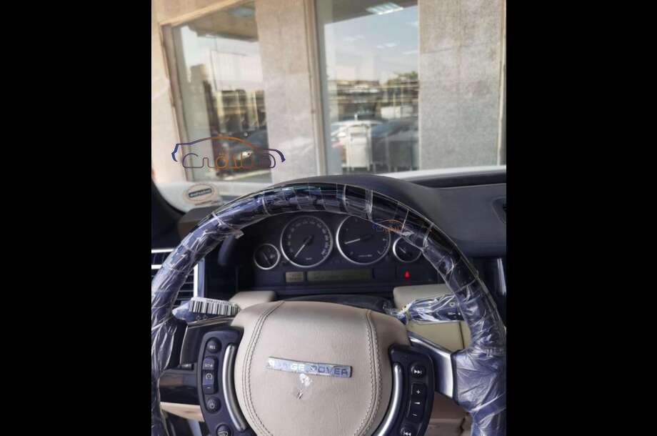 Vogue Land Rover أبيض