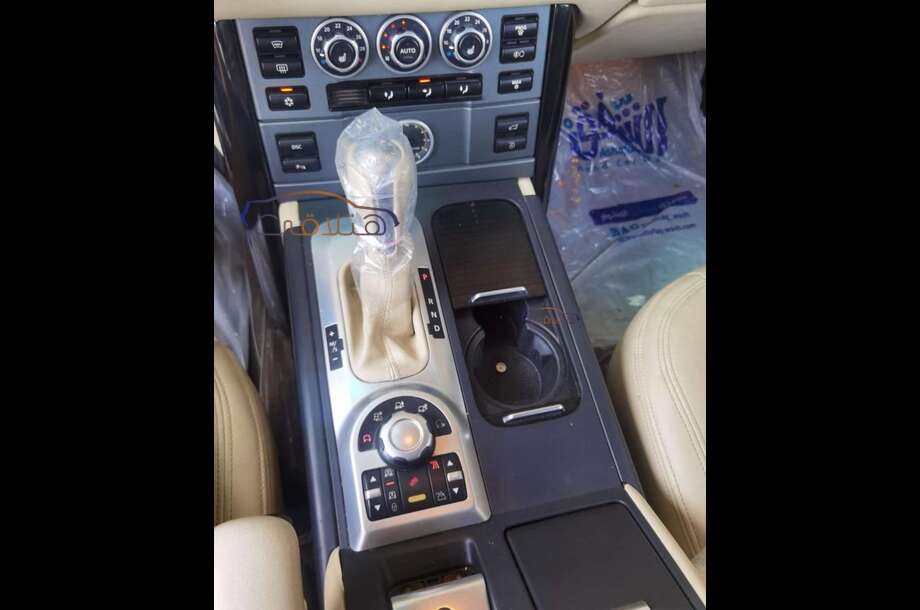 Vogue Land Rover أبيض