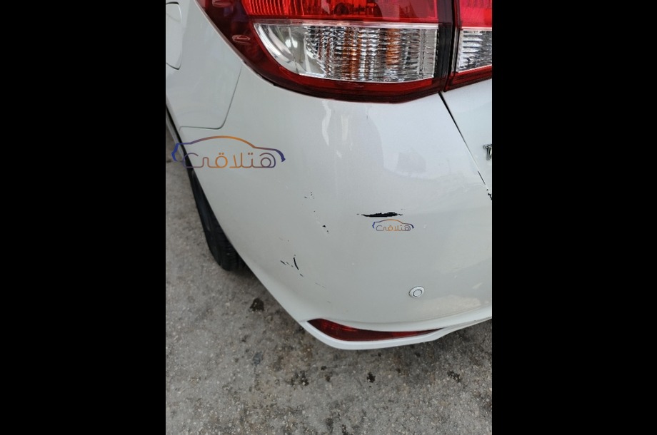 Yaris Toyota أبيض
