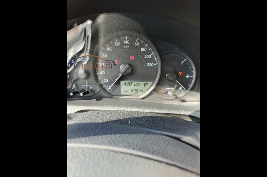 Yaris Toyota أبيض