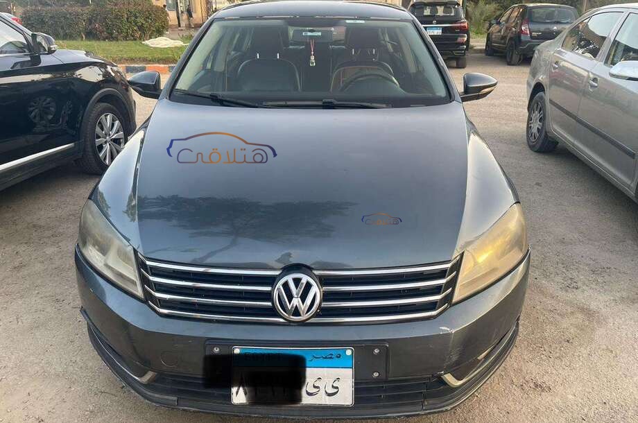 Passat Volkswagen رمادي