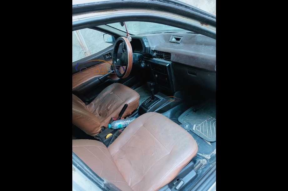 Lancer Mitsubishi فضي