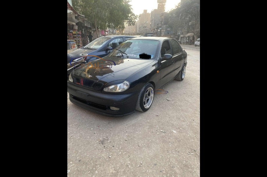 Lanos Daewoo أسود