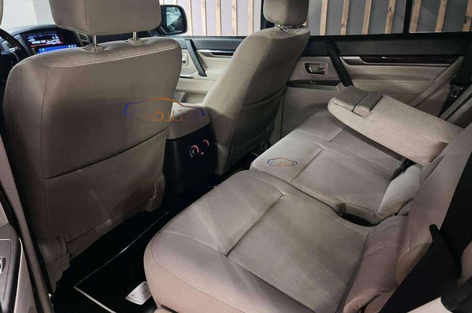 Pajero Mitsubishi Black