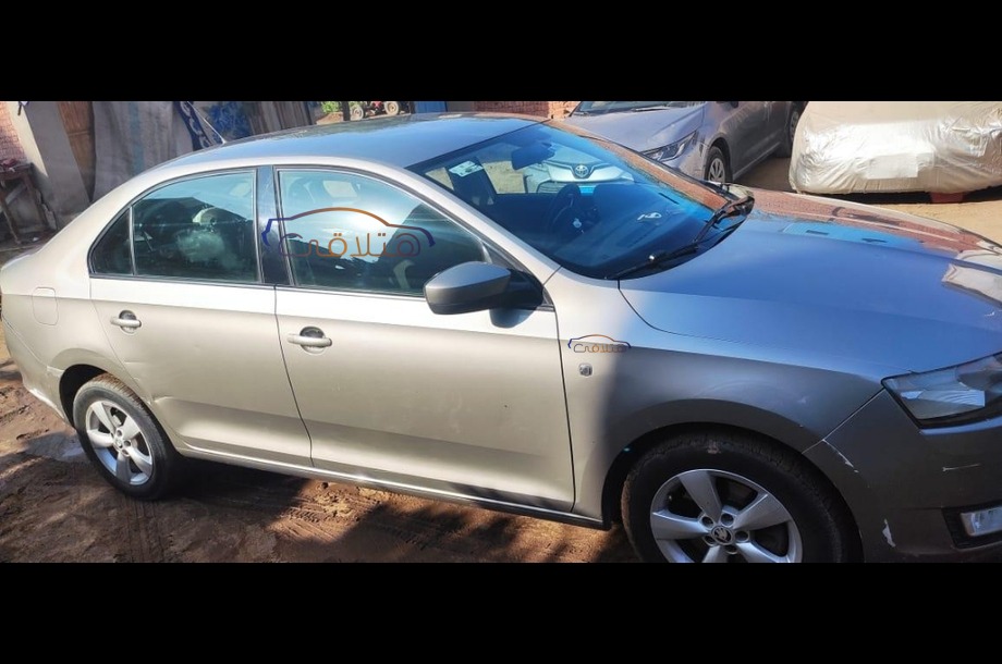 Rapid Skoda فضي