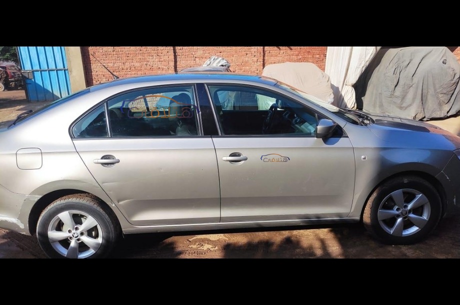 Rapid Skoda فضي