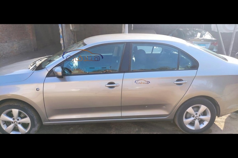 Rapid Skoda فضي