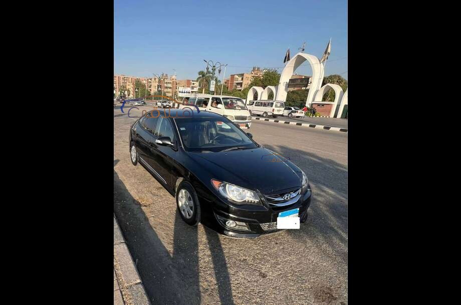 Elantra HD Hyundai أسود